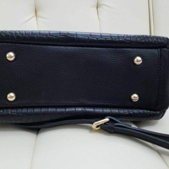Doris & Jacky Alligator-Embossed Leather Shoulder Bag - Picture 7 of 16